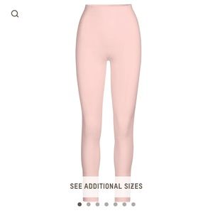 NWT Skims Logo Pointelle Legging in Quartz Sz M